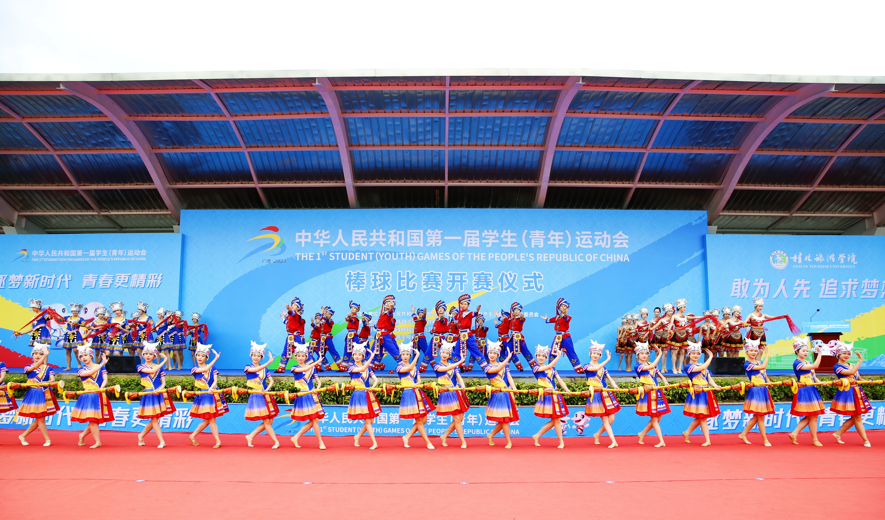 開場(chǎng)舞表演.jpg